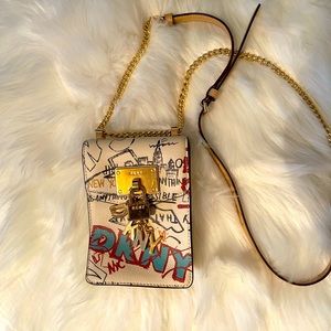 Super cute dkny pure with long gold chain